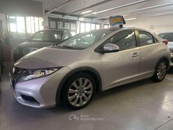 Argento Usata 2012 Honda Civic Executive Tre volumi | 8490 € (Buon prezzo)