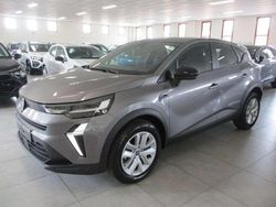 Grigio cassiopea Nuova 2025 Renault Captur Evolution SUV | 22.800 € (Buon prezzo)