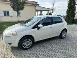 Bianco Usata 2009 Fiat Grande Punto Due volumi | 2400 € (Buon prezzo)