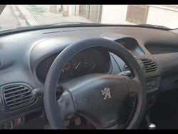 Grigio Usata 2004 Peugeot 206 Tre volumi | 2500 € (Molto cara)
