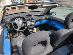 Grigio Usata 2002 Peugeot 206 CC Cabrio | 2500 € (Buon prezzo)