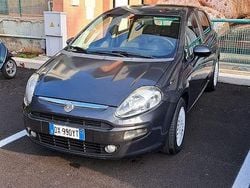 Grigio Usata 2009 Fiat Punto Tre volumi | 2900 € (Buon prezzo)