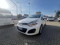 Bianco Usata 2013 Kia Rio Active Tre volumi | 4900 € (Molto cara)