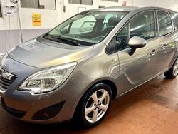 Marrone Usata 2010 Opel Meriva Monovolume | 5199 € (Buon prezzo)