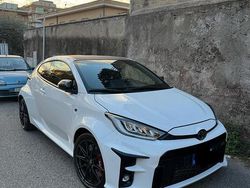 Bianco Usata 2021 Toyota Yaris Tre volumi | 37.900 € (Buon prezzo)