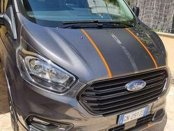 Grigio Usata 2023 Ford Tourneo Custom Active Furgone | 38.900 € (Buon prezzo)