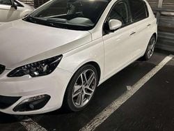 Usata 2015 Peugeot 308 Allure Tre volumi | 11.000 € (Cara)