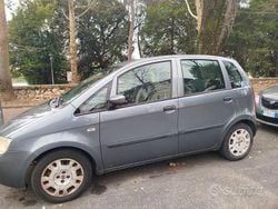 Grigio Usata 2008 Fiat Idea Monovolume | 1800 € (Super prezzo)