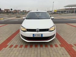 Usata 2013 VW Polo Comfortline Tre volumi | 4600 € (Ottimo prezzo)