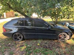 Nero Usata 2004 Mercedes C270 Station wagon | 1000 €