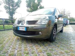 Verde Usata 2006 Renault Modus Monovolume | 2500 € (Buon prezzo)