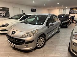 Grigio Usata 2010 Peugeot 207 Tre volumi | 2800 € (Buon prezzo)