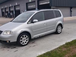 Grigio Usata 2005 VW Touran Monovolume | 2100 € (Buon prezzo)