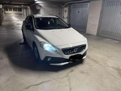 Usata 2013 Volvo V40 CC Momentum Station wagon | 4900 € (Buon prezzo)