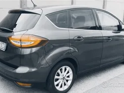 Usata 2016 Ford C-MAX Monovolume | 9900 € (Buon prezzo)