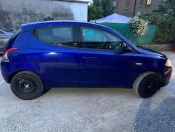 Blu/azzurro Usata 2014 Lancia Ypsilon Platinum Due volumi | 8000 € (Molto cara)