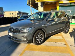 Grigio Usata 2020 VW Tiguan Life SUV | 21.500 € (Buon prezzo)