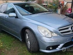 Grigio Usata 2008 Mercedes R320 Chrome Monovolume | 4999 €