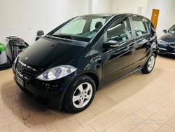 Nero Usata 2007 Mercedes A180 Avantgarde Tre volumi | 2200 € (Buon prezzo)