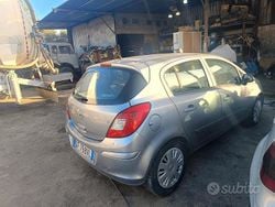 Grigio Usata 2006 Opel Corsa Tre volumi | 1500 € (Buon prezzo)