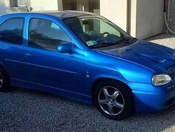 Blu/azzurro Usata 2000 Opel Corsa Tre volumi | 3000 € (Molto cara)