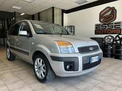 Argento Usata 2008 Ford Fusion Tre volumi | 2999 € (Buon prezzo)
