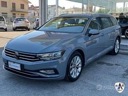 Grigio Usata 2022 VW Passat Business Station wagon | 18.490 € (Ottimo prezzo)