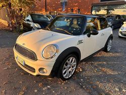 Crema Usata 2010 Mini Cooper D Due volumi | 4700 € (Buon prezzo)