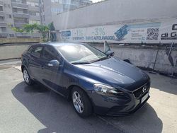 Blue denim Usata 2018 Volvo V40 Kinetic Station wagon | 7700 € (Buon prezzo)