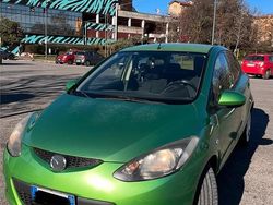 Verde Usata 2007 Mazda 2 Due volumi | 2900 €