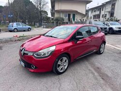 Rosso Usata 2014 Renault Clio IV Tre volumi | 7900 € (Buon prezzo)