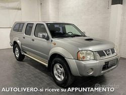 Grigio Usata 2003 Nissan Navara Pick-up | 10.950 € (Buon prezzo)