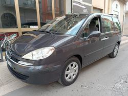 Grigio Usata 2007 Peugeot 807 Monovolume | 3990 € (Buon prezzo)