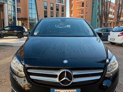 Nero Usata 2016 Mercedes B200 Business Monovolume | 8490 €