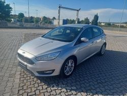 Argento Usata 2015 Ford Focus Business Edition Tre volumi | 9800 € (Buon prezzo)