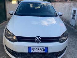 Bianco Usata 2010 VW Polo Highline Tre volumi | 3000 € (Buon prezzo)