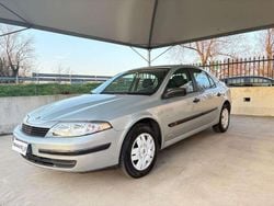 Argento Usata 2001 Renault Laguna II Tre volumi | 2850 €