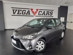 Grigio Usata 2017 Toyota Yaris Hybrid Business Edition Tre volumi | 14.500 € (Molto cara)