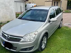 Usata 2008 Opel Astra Station wagon | 4000 € (Molto cara)