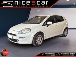 Bianco Usata 2013 Fiat Punto Lounge Tre volumi | 5400 € (Buon prezzo)