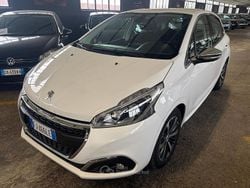 Bianco Usata 2016 Peugeot 208 Allure Due volumi | 7300 € (Buon prezzo)