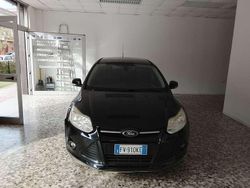 Nero Usata 2012 Ford Focus Tre volumi | 4900 € (Buon prezzo)