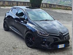 Nero Usata 2016 Renault Clio IV Zen Tre volumi | 7900 € (Buon prezzo)