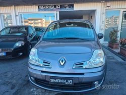 Grigio Usata 2012 Renault Modus Monovolume | 4390 € (Buon prezzo)