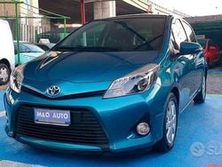 Verde Usata 2014 Toyota Yaris Hybrid Tre volumi | 8400 € (Ottimo prezzo)