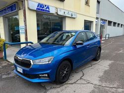Blu Usata 2024 Skoda Fabia Due volumi | 17.200 € (Buon prezzo)
