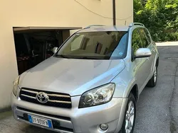 Usata 2009 Toyota RAV4 SUV | 5499 € (Buon prezzo)