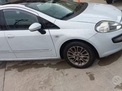 Grigio Usata 2012 Fiat Punto Evo Due volumi | 3600 € (Buon prezzo)