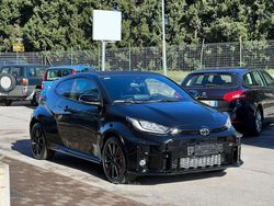 Nero Nuova 2025 Toyota Yaris Tre volumi | 48.000 € (Cara)