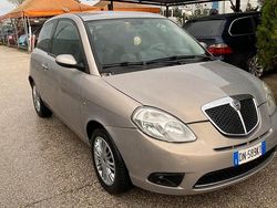 Usata 2009 Lancia Ypsilon Due volumi | 2900 €